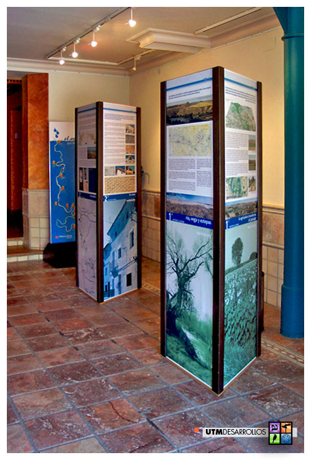 Montaje de exposición temporal itinerante. © UTM Desarrollos