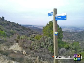 Señalización de sendero  (flecha direccional) | ® UTM Desarrollos 