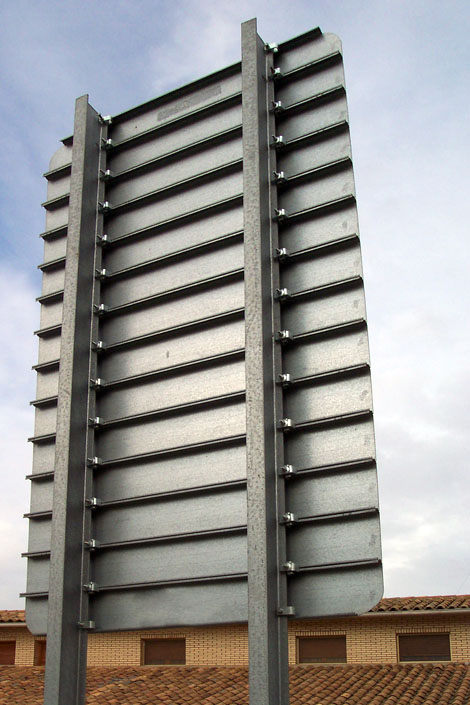 Señalización | Cartel de lamas de acero galvanizado de gran formato. © UTM Desarrollos