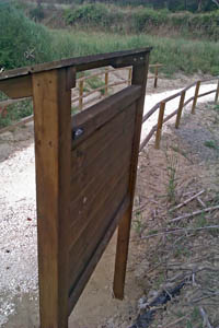 Señalización | Estructura del panel de interpretación del sendero de los usos del agua en Graus. © UTM Desarrollos