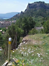 Señalización | Estaca direcional en sendero de pequeño recorrido. © UTM Desarrollos